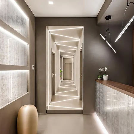 Hotel A World Aparts - Barberini Boutique 2*