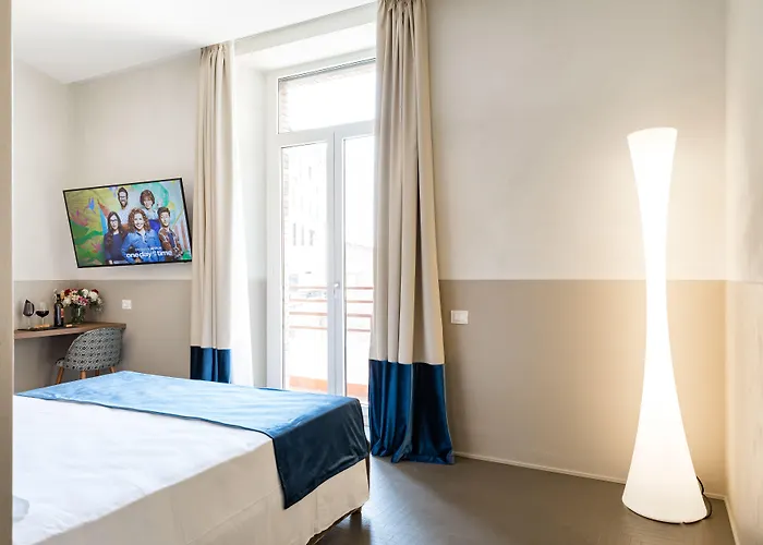 A World Aparts - Barberini Boutique Roma