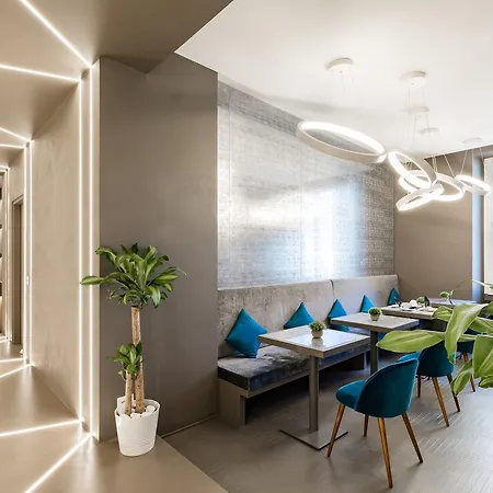 A World Aparts - Barberini Boutique Rome
