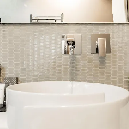 Hotel A World Aparts - Barberini Boutique 2*