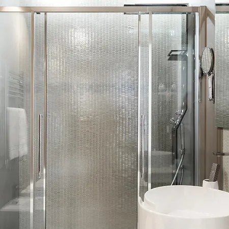 Hotel A World Aparts - Barberini Boutique 2*
